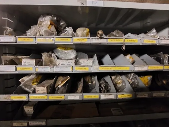 1#6777 Pezzi di ricambio di parti meccaniche e carrozzeria di autoveicoli Man