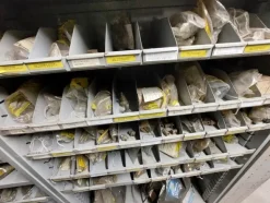 1#6777 Pezzi di ricambio di parti meccaniche e carrozzeria di autoveicoli Man