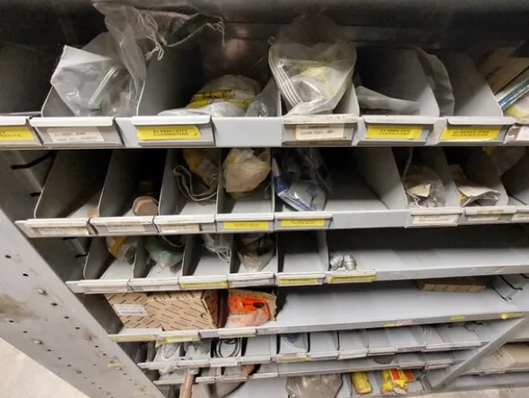 1#6777 Pezzi di ricambio di parti meccaniche e carrozzeria di autoveicoli Man