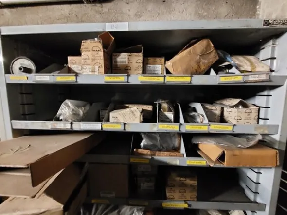 1#6777 Pezzi di ricambio di parti meccaniche e carrozzeria di autoveicoli Man