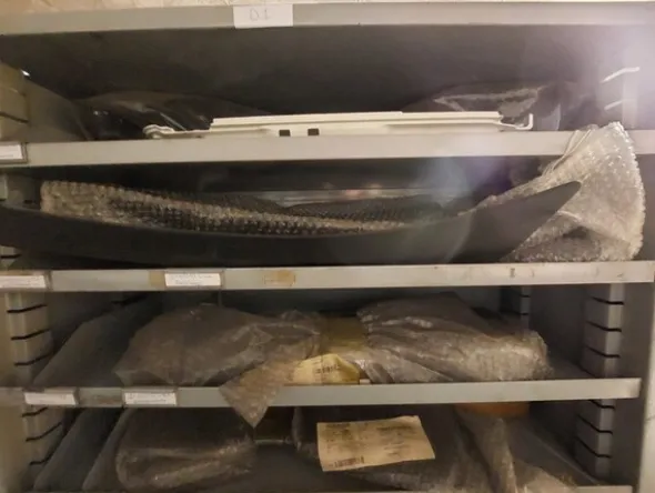 1#6777 Pezzi di ricambio di parti meccaniche e carrozzeria di autoveicoli Man