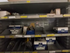 1#6777 Pezzi di ricambio di parti meccaniche e carrozzeria di autoveicoli Man