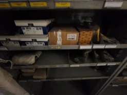 1#6777 Pezzi di ricambio di parti meccaniche e carrozzeria di autoveicoli Man