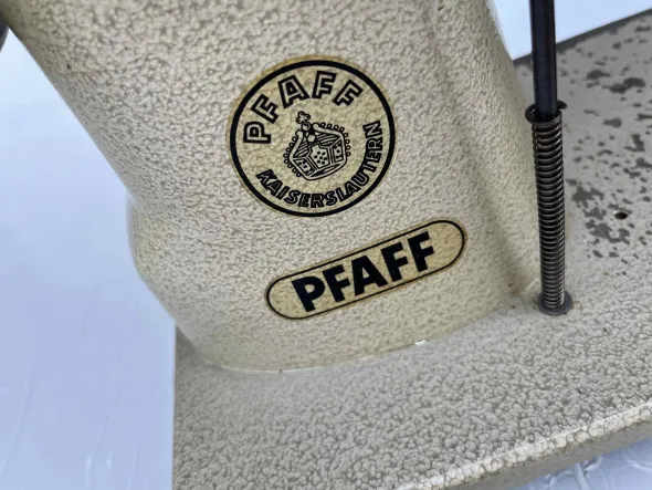 PFAFF 34 macchina cucire lineare