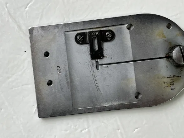 Pfaff 3314 placca per asolatrice originale