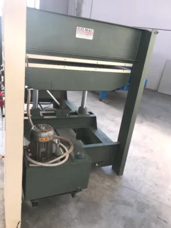 PG828 - 1105Pressa a piani caldi marca Orma