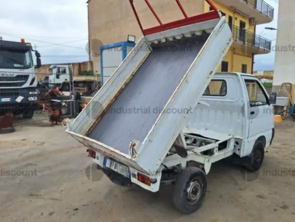 8#9403 Piaggio Porter con cassone semiribaltabil