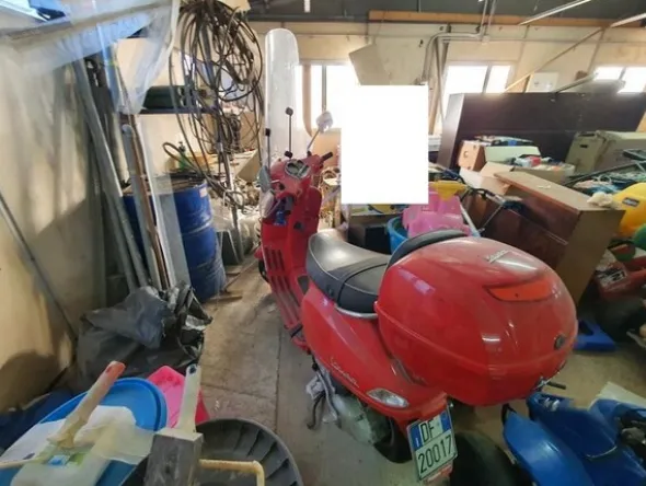 14#6105 Piaggio Vespa
