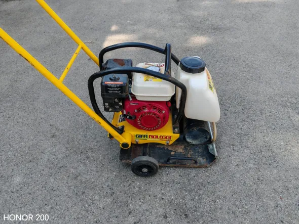 Piastra vibrante BATMATIC FPH 1650W