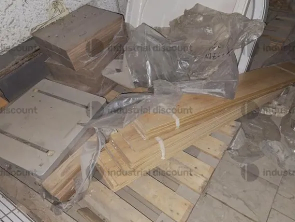 19#9933 Piastrelle e Parquet