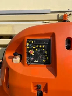 6#5755 Piattaforma aerea Boomlift JLG