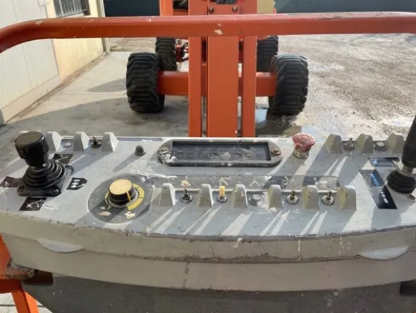 6#5755 Piattaforma aerea Boomlift JLG