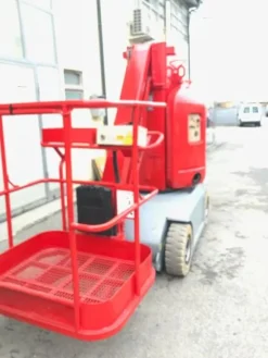 2#2833 Piattaforma aerea Manitou