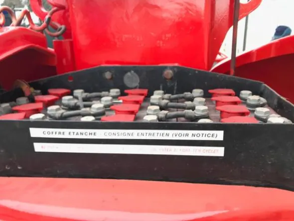 2#2833 Piattaforma aerea Manitou