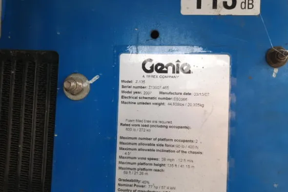 1#4535 Piattaforma aerea semovente girevole Genie z135/70