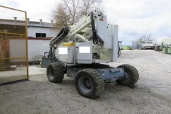 13#3066 Piattaforma aerea semovente Simon