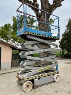 2#6896 Piattaforma aerea Sky Jack