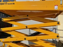 8#5755 Piattaforma aerea verticale Haulotte Compact
