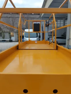 1#4994 Piattaforma aerea verticale a pantografo Haulotte Compact 10