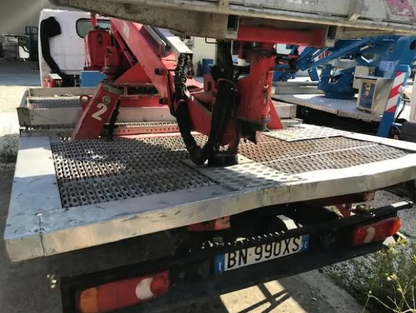 1#4489 Piattaforma autocarrata Socage Mil 18.8 su Nissan Cabstar