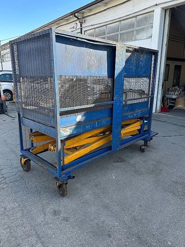 Piattaforma elettrica a forbice