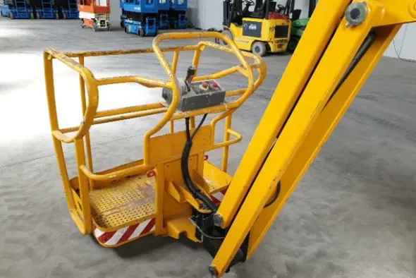 7#4535 Piattaforma elettrica Haulotte HA15IP