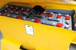 4#4535 Piattaforma semovente articolata elettrica Haulotte HA15 ip