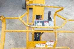 4#4535 Piattaforma semovente articolata elettrica Haulotte HA15 ip