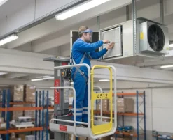 Piattaforma usata per lavori in quota 5 metri