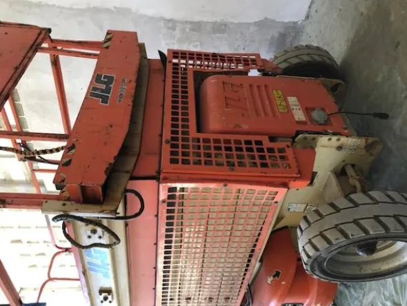 3#2833 Piattaforma verticale a pantografo Jlg 4069LE