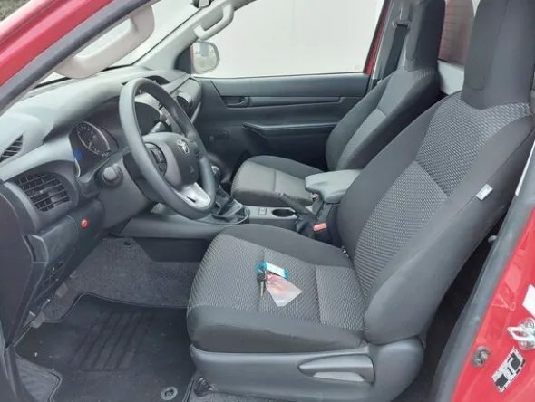 7#7221 Pick up Toyota Hilux