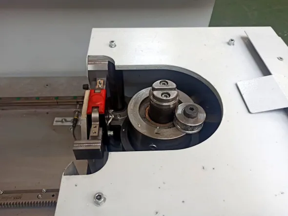 Piegatrice automatica per filo 3D