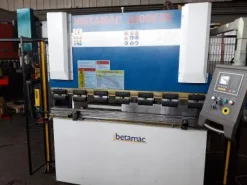 Piegatrice ibetamac 1600x30 ton cn 2 assi