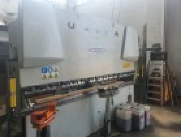 Piegatrice idraulica Warcom mod. Unica 3000mm x 50 ton