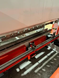 Piegatrice lamiera Baykal Mod APH 3106/120