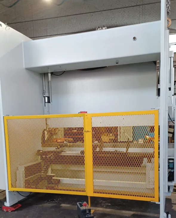 Piegatrice lamiera CBC Mod HS 3100 X 130