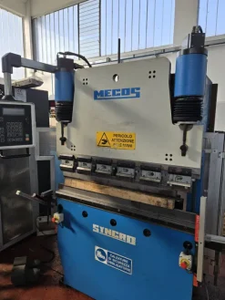 Piegatrice lamiera MECOS Mod Syncro 30/1250