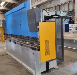 Piegatrice lamiera OMAG Mod PHB 10036