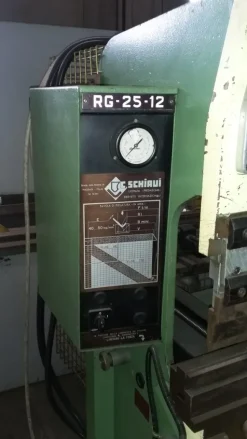 Piegatrice lamiera Schiavi Mod rg 25/12