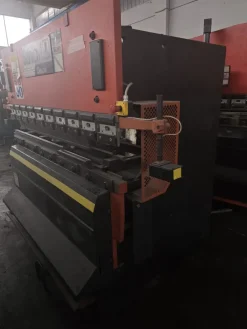 Piegatrice lamiera SCHIAVI Mod RG 35/20