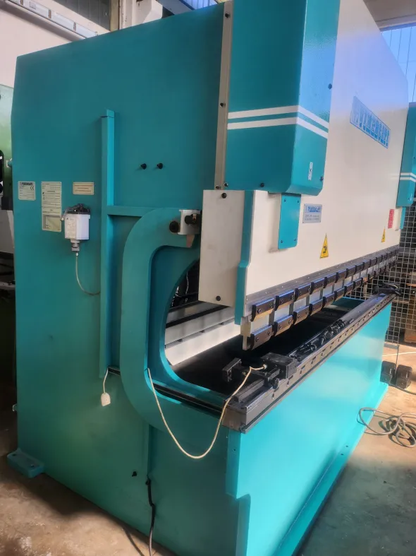 Piegatrice lamiera Vimercati Mod 3050 mm x 40 ton