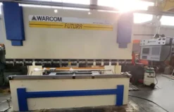 Piegatrice Lamiera Warcom