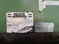 18#4247 Piegatrice Pacific 3000 x 200 T
