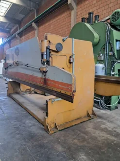 Piegatrice Somo 6000x50 ton usata
