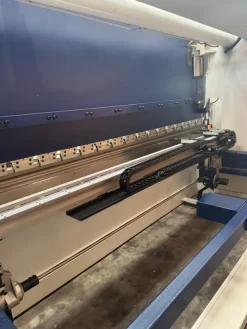 Piegatrice 4100x220 Ton CNC 6 assi