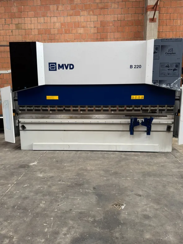 Piegatrice 4100x220 Ton CNC 6 assi nuova