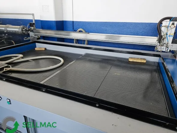 PLOTTER DA INCOLLAGGIO E TAPPETO PRESSATORE