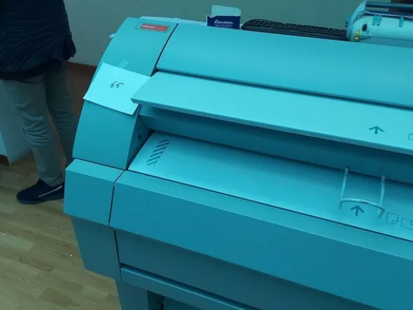 4#6058 Plotter HP Design Jet e Tecnigrafo Lenor