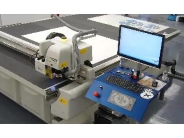 Plotter Kongsberg iXL 44