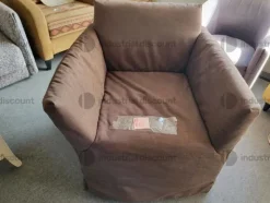 48#9481 Poltrone con mobili accessoti